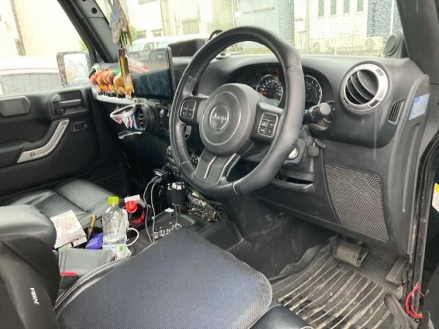 JEEP WRANGLER UNLIMI 2012 Image 31