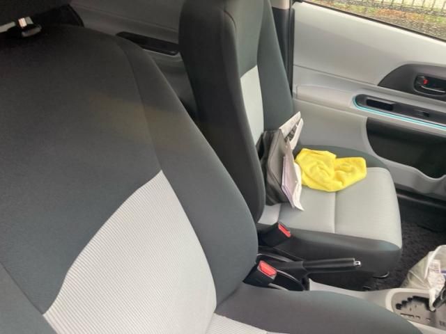 TOYOTA AQUA 2012 Image 31