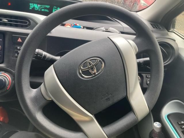 TOYOTA AQUA 2012 Image 31