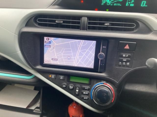 TOYOTA AQUA 2012 Image 31