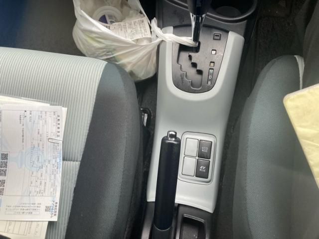 TOYOTA AQUA 2012 Image 31