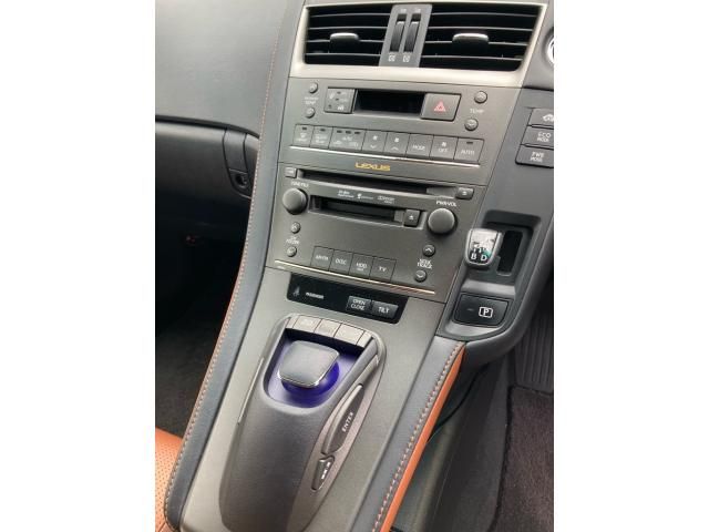 TOYOTA LEXUS HS250H 2012 Image 31