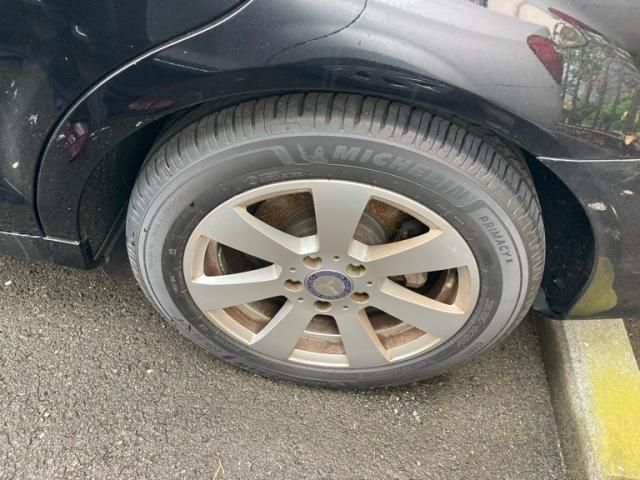 MERCEDES BENZ C CLAS 2012 Image 31