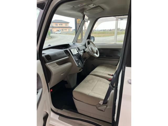 DAIHATSU TANTO 2014 Image 31