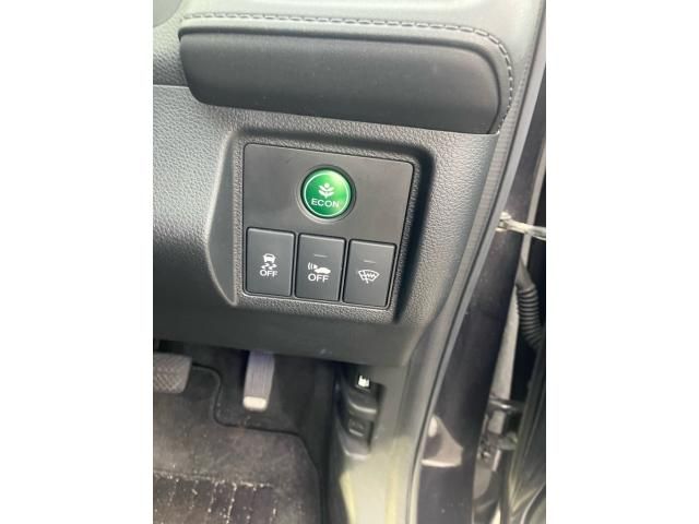 HONDA VEZEL HYBRID 4WD 2015 Image 31