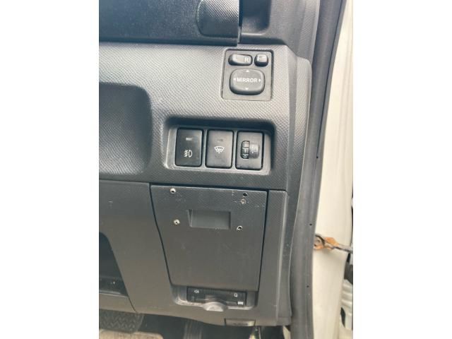 TOYOTA RACTIS 2009 Image 31