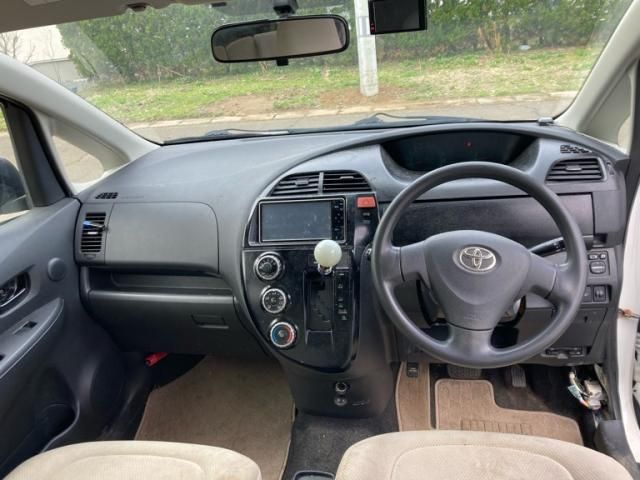 TOYOTA RACTIS 2009 Image 31