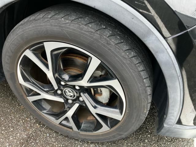 TOYOTA C-HR 2018 Image 31