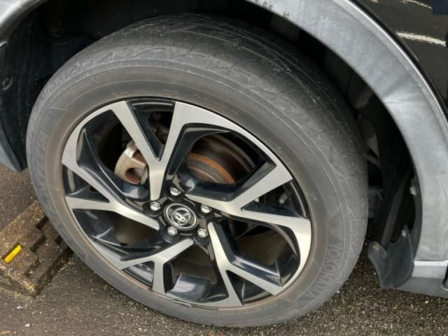 TOYOTA C-HR 2018 Image 31