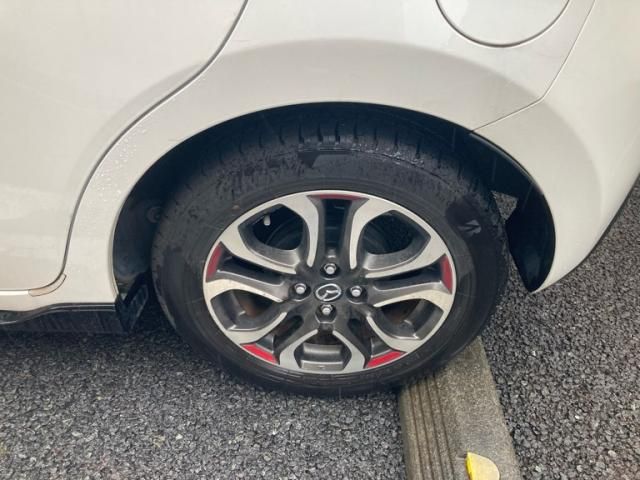 MAZDA DEMIO 2016 Image 31