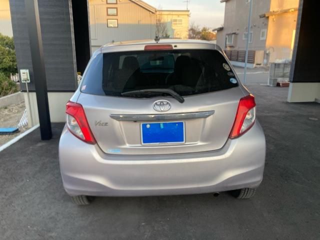 TOYOTA VITZ 2011 Image 31