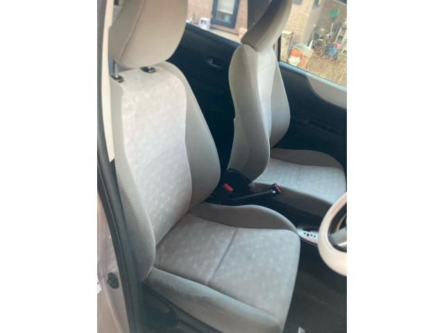 TOYOTA VITZ 2011 Image 31