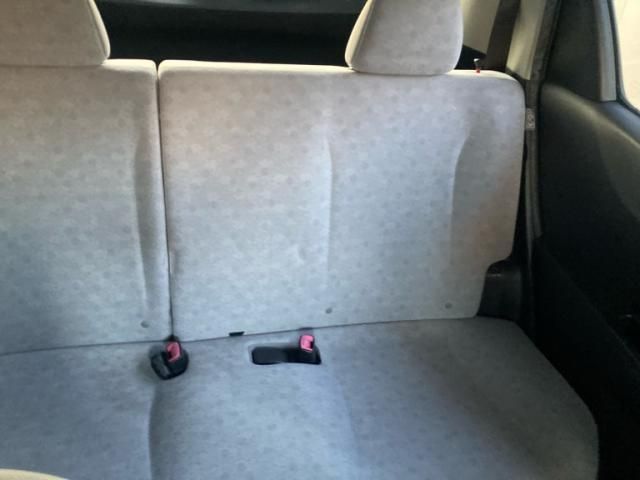 TOYOTA VITZ 2011 Image 31