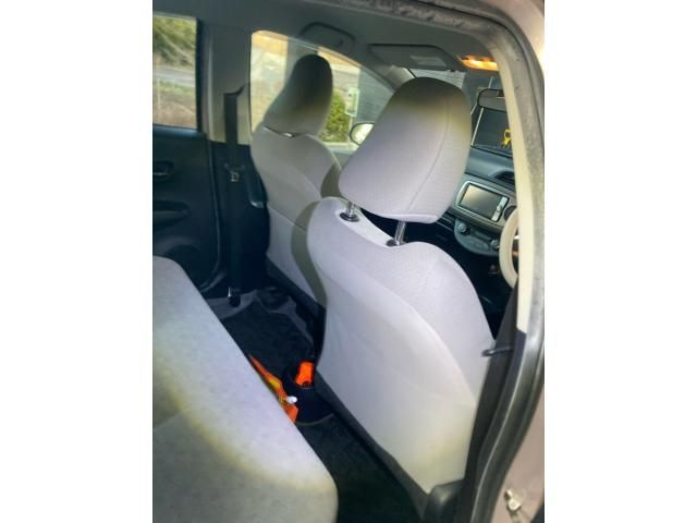 TOYOTA VITZ 2011 Image 31