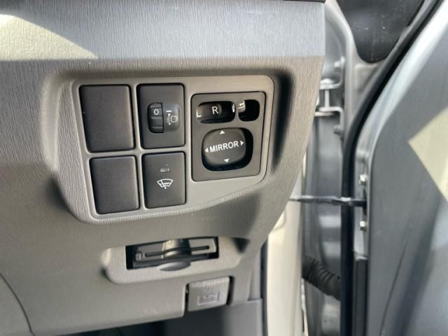 TOYOTA PRIUS 2009 Image 31