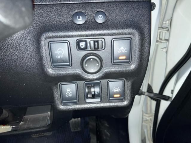 NISSAN NOTE 2014 Image 31