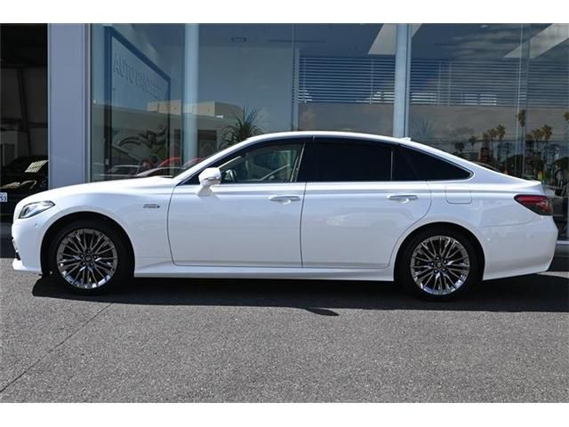 TOYOTA CROWN SEDAN HYBRID 2020 Image 31