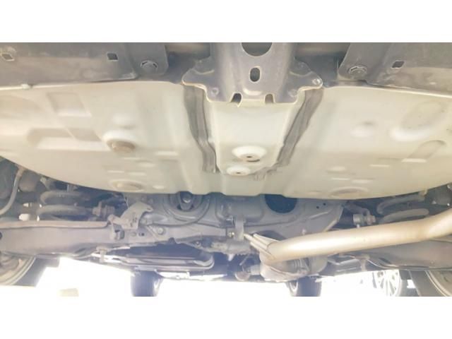 TOYOTA HARRIER 4WD 2018 Image 31