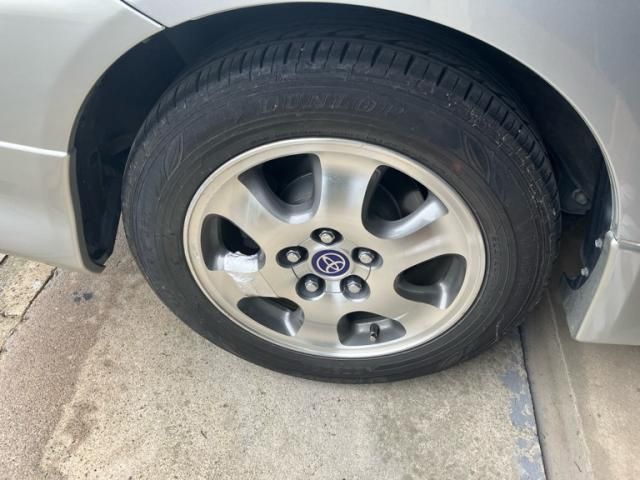 TOYOTA IPSUM 2003 Image 31