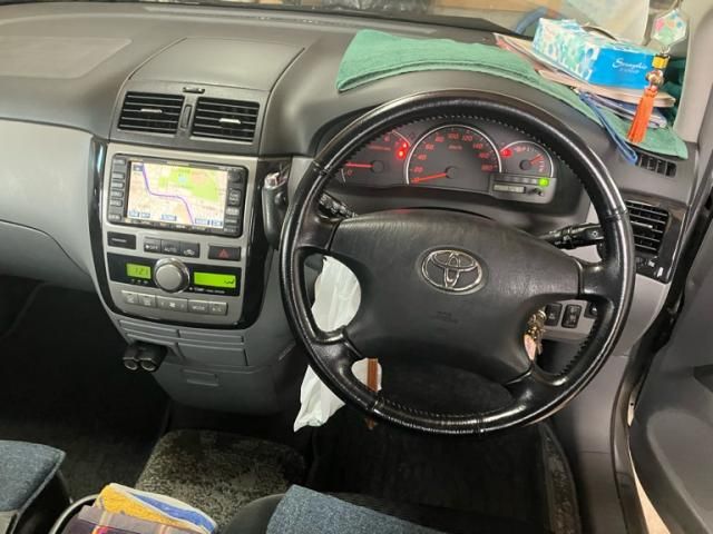 TOYOTA IPSUM 2003 Image 31