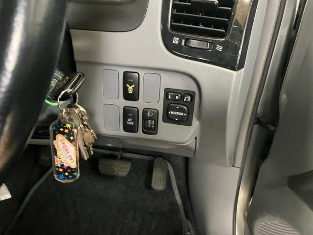 TOYOTA IPSUM 2003 Image 31