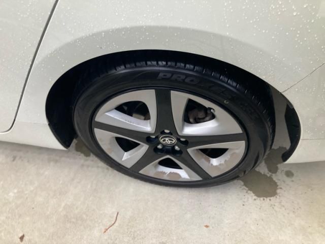 TOYOTA PRIUS 2016 Image 31