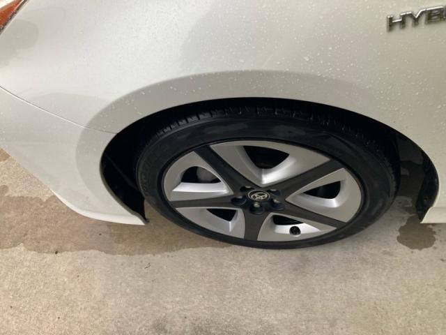 TOYOTA PRIUS 2016 Image 31