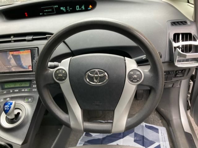 TOYOTA PRIUS 2010 Image 31