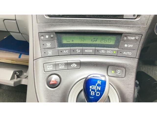 TOYOTA PRIUS 2010 Image 31