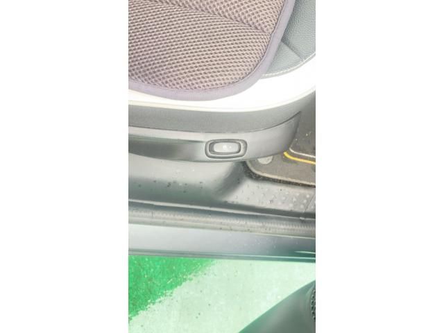 RENAULT TWINGO 2020 Image 31