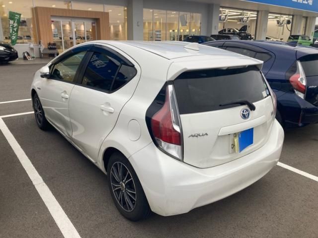 TOYOTA AQUA 2015 Image 31