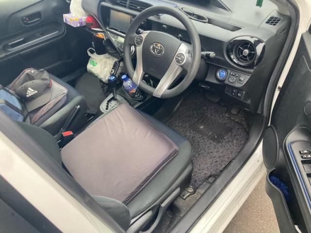 TOYOTA AQUA 2015 Image 31