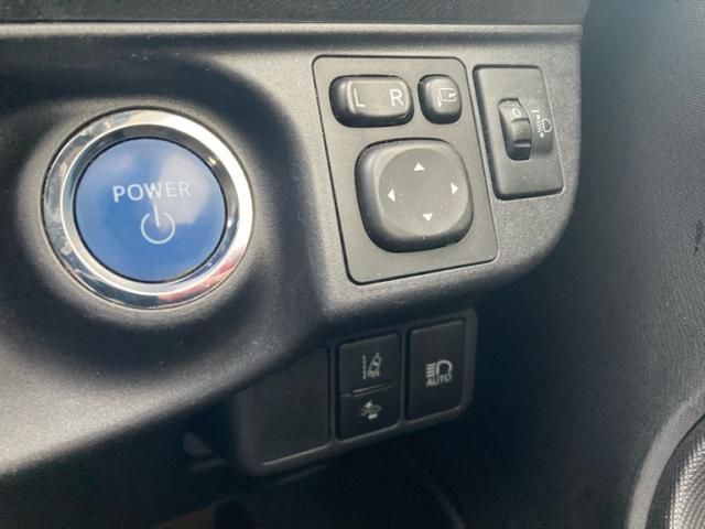 TOYOTA AQUA 2015 Image 31