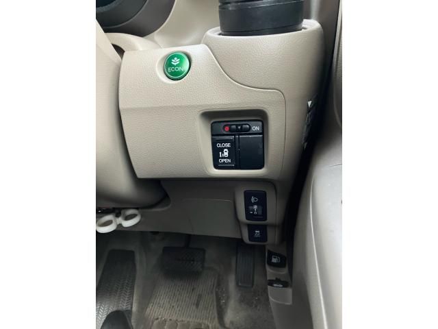 HONDA N_BOX 2012 Image 31