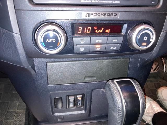 MITSUBISHI PAJERO WAGON 2012 Image 31