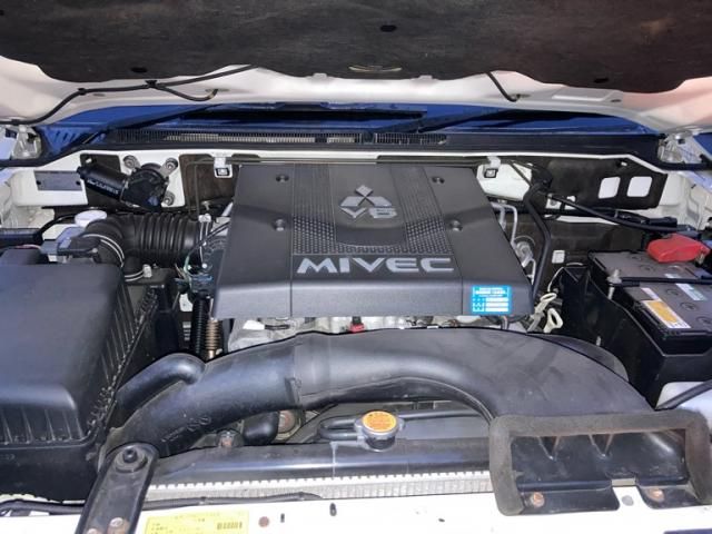 MITSUBISHI PAJERO WAGON 2012 Image 31