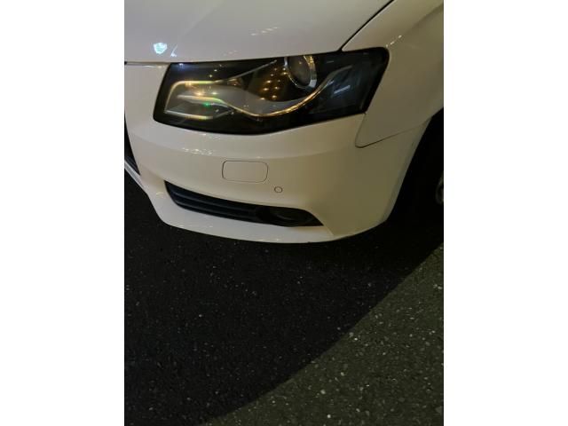 AUDI A4 2011 Image 31