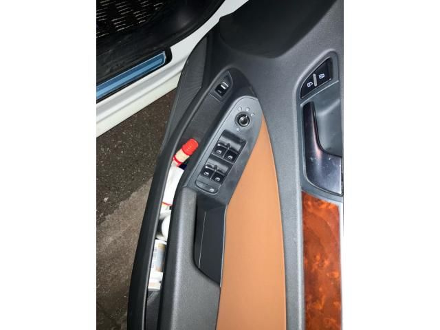 AUDI A4 2011 Image 31