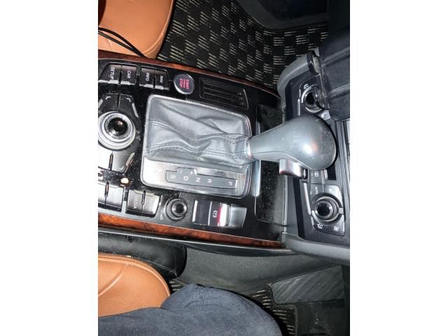 AUDI A4 2011 Image 31