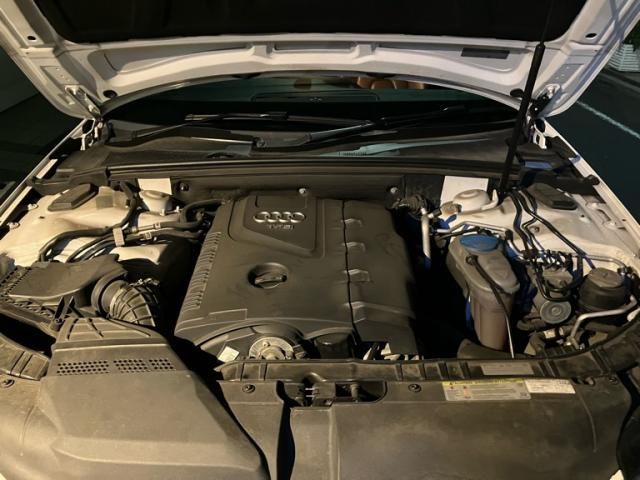 AUDI A4 2011 Image 31