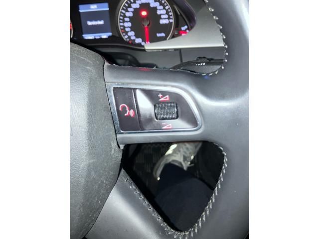 AUDI A4 2011 Image 31