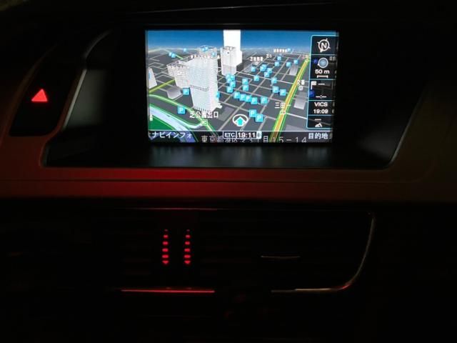 AUDI A4 2011 Image 31