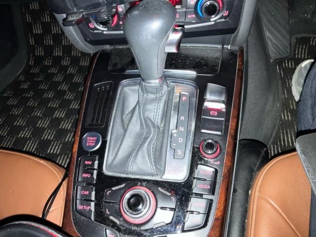 AUDI A4 2011 Image 31