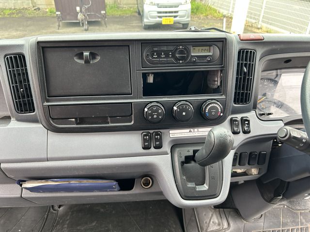 MITSUBISHI  2015 Image 31