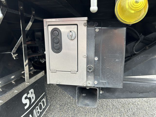 MITSUBISHI  2015 Image 31