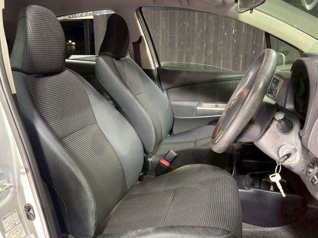 TOYOTA VITZ 2015 Image 31