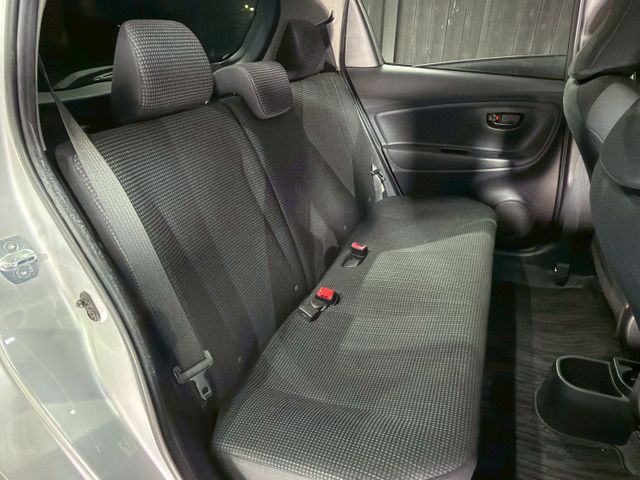 TOYOTA VITZ 2015 Image 31