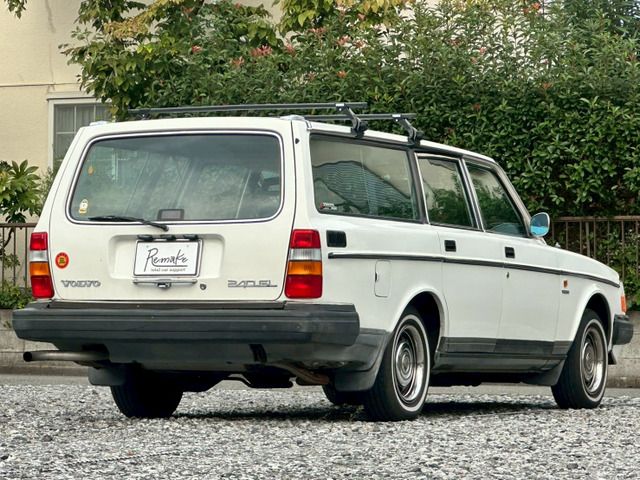VOLVO 240 ESTATE 1987 Image 31