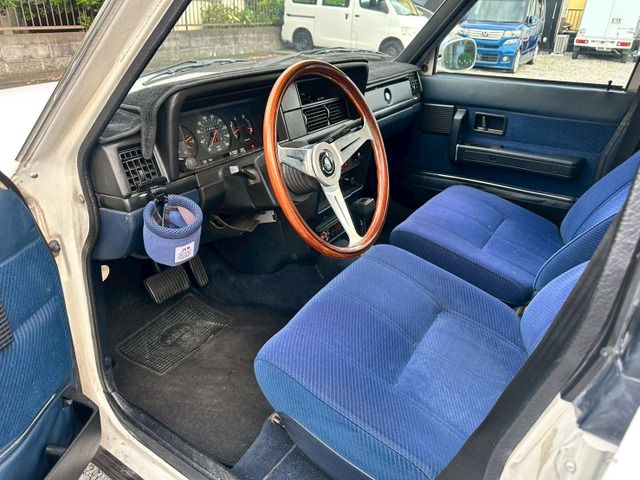 VOLVO 240 ESTATE 1987 Image 31