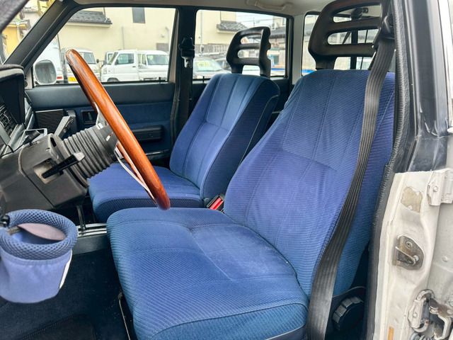 VOLVO 240 ESTATE 1987 Image 31